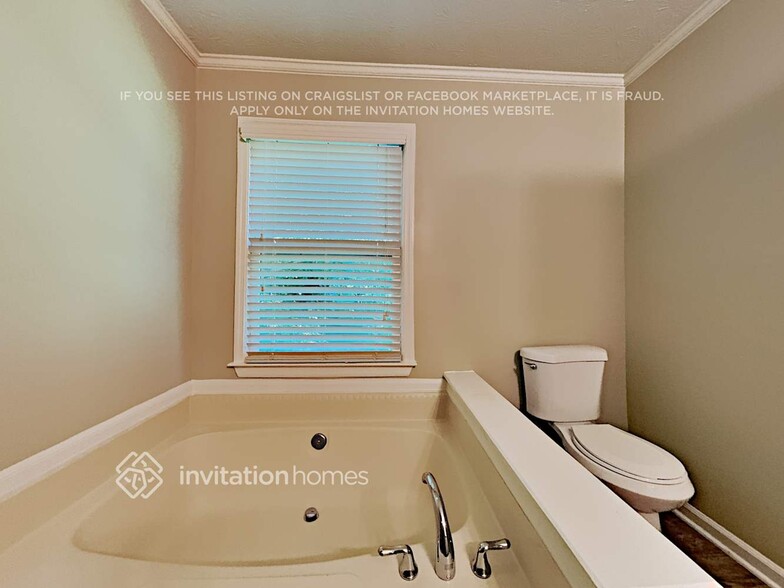 Building Photo - 943 Rockcrest Ct