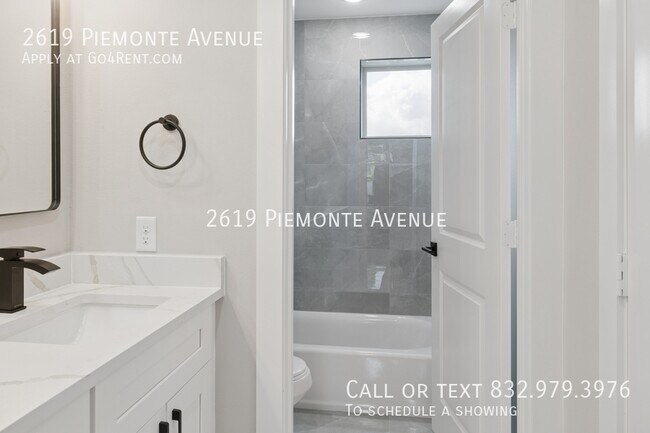 Building Photo - 2619 Piemonte Ave
