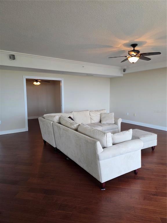 Building Photo - 111 E Monument Ave