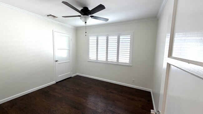 Building Photo - 3069 Hackett Ave