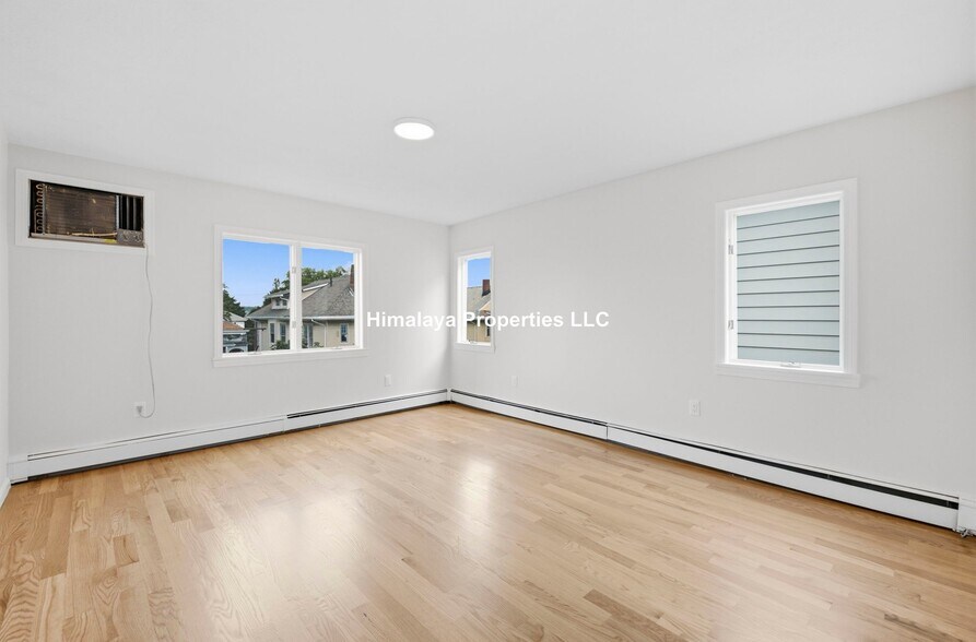 Building Photo - 111 Hillsdale Rd
