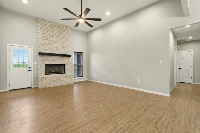 Building Photo - 7433 FM 603