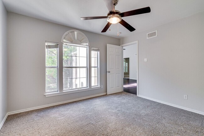 Building Photo - Natures Best Two Bedroom - 360 at 2222 - C...