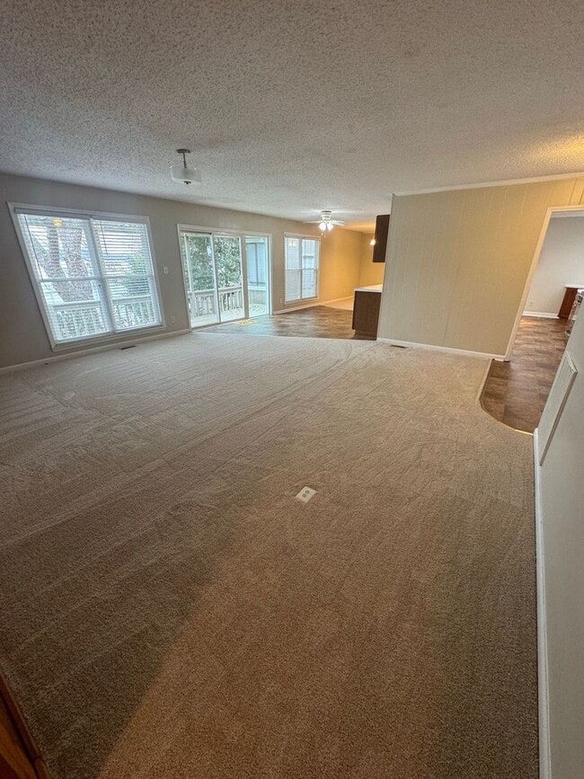 Building Photo - Enjoy Lakefront Luxury Year Round! $250 Off First Full Month's Rent!