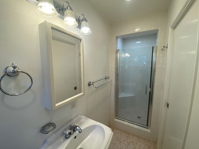 Building Photo - Charming Monterey Home