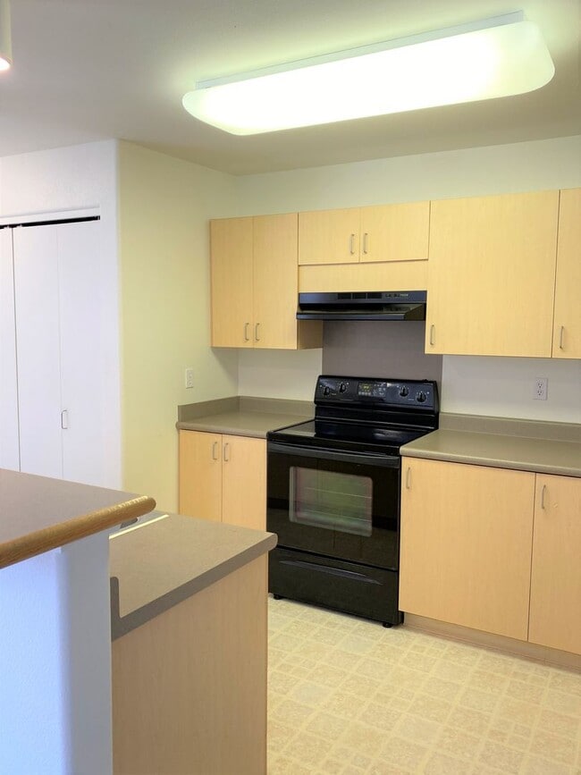 Building Photo - 95-1099 Koolani Dr. #251