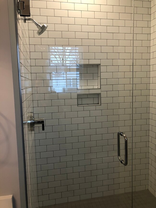 Building Photo - 509 Rosedale Ave