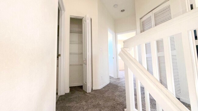 Building Photo - 5919 Walnut Park Ln