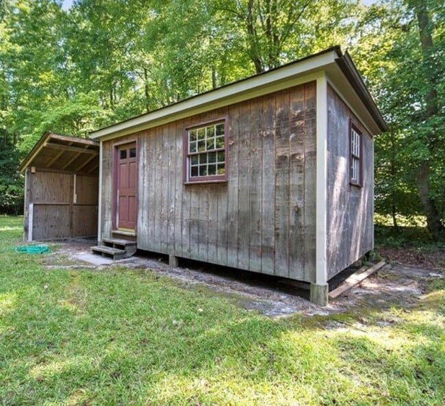 Building Photo - 11385 Old Suffolk Rd