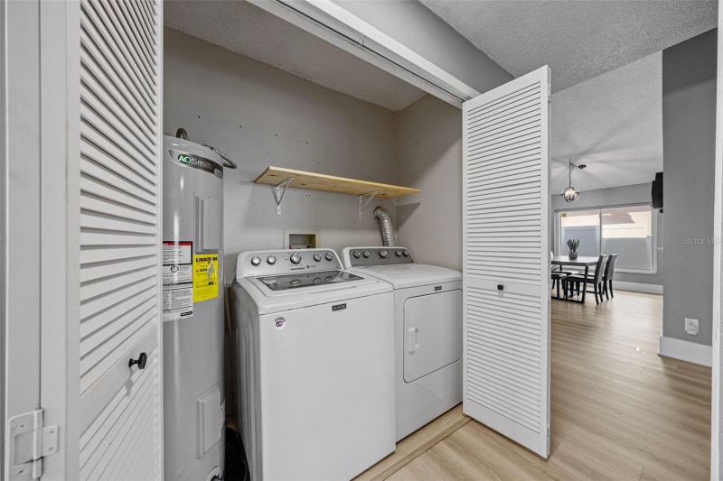 Building Photo - 10253 Allenwood Dr