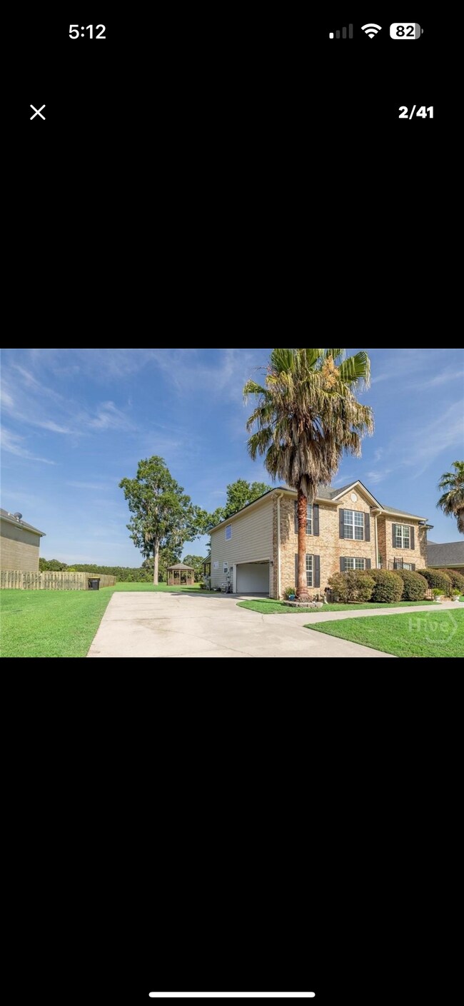 Building Photo - 9 Sweetwater Ct