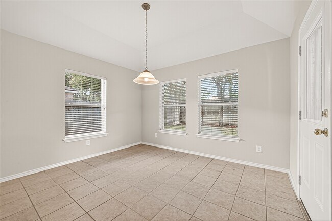 Building Photo - 26414 Suffield Glen Ln