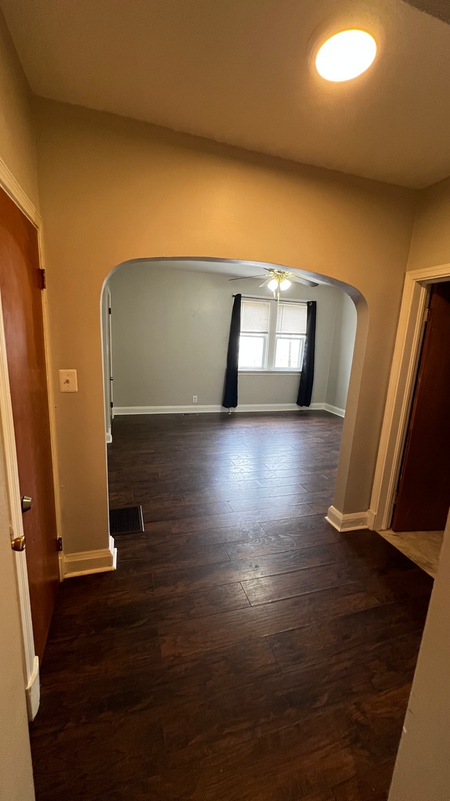 Building Photo - 1051 Desoto Rd