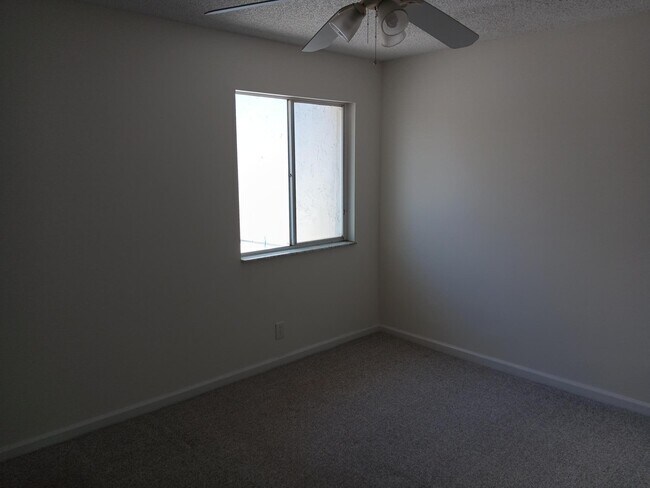 Building Photo - 23157 Fountain View Dr