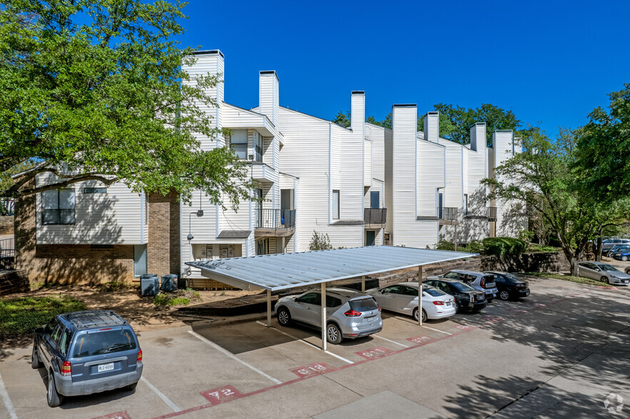 Covered Parking - Neurock of Meadow Green