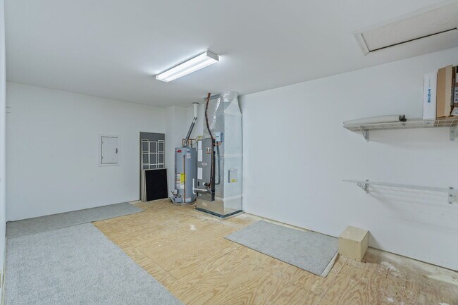 Building Photo - 9230 Honors Way