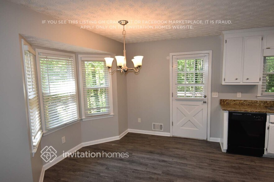 Building Photo - 510 Cove Rd