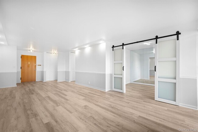 Building Photo - 141 Great Neck Rd