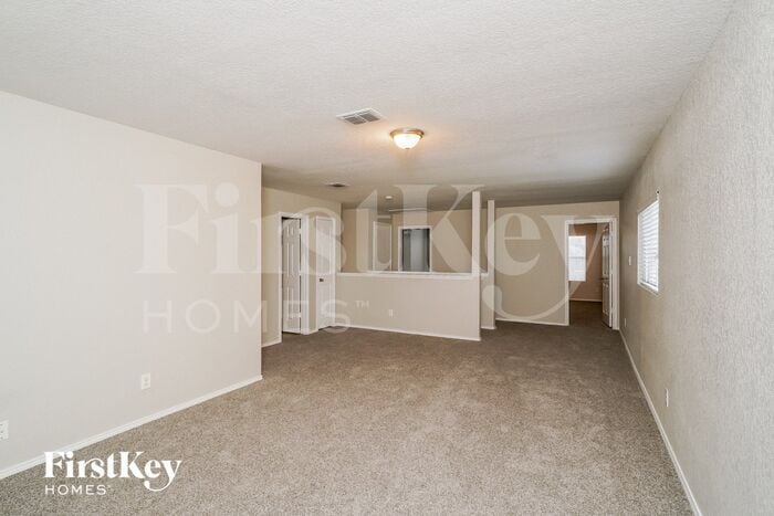 Building Photo - 112 Rustic Acres