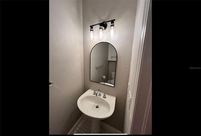 Building Photo - 2920 W El Prado Blvd