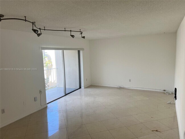 Building Photo - 7725 SW 86th St