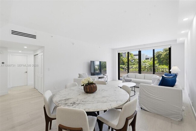 Building Photo - 251 Crandon Blvd