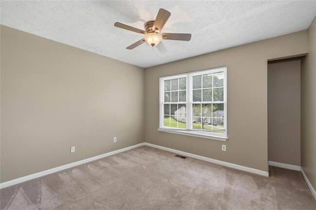 Building Photo - 800 Revena Dr