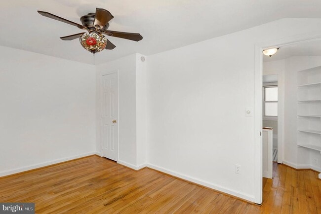 Building Photo - 2446 S Nelson St