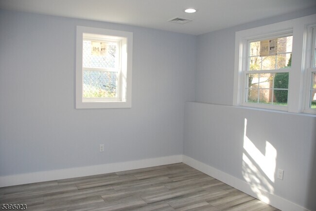 Building Photo - 229 Monroe St