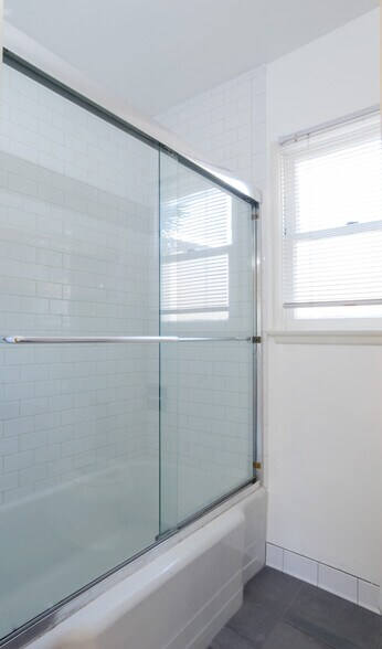 Bath - 3555 Beethoven St