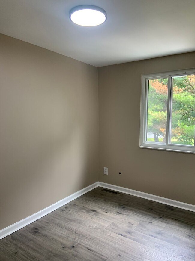 Building Photo - Beautiful 4-Bedroom Townhome for Rent in Desirable Cranberry Township!