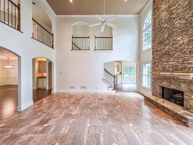 Building Photo - 2502 Oak Hill Overlook