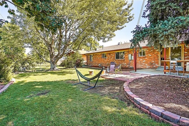 Building Photo - Gorgeous 4 bedroom modern home in Holly Hills