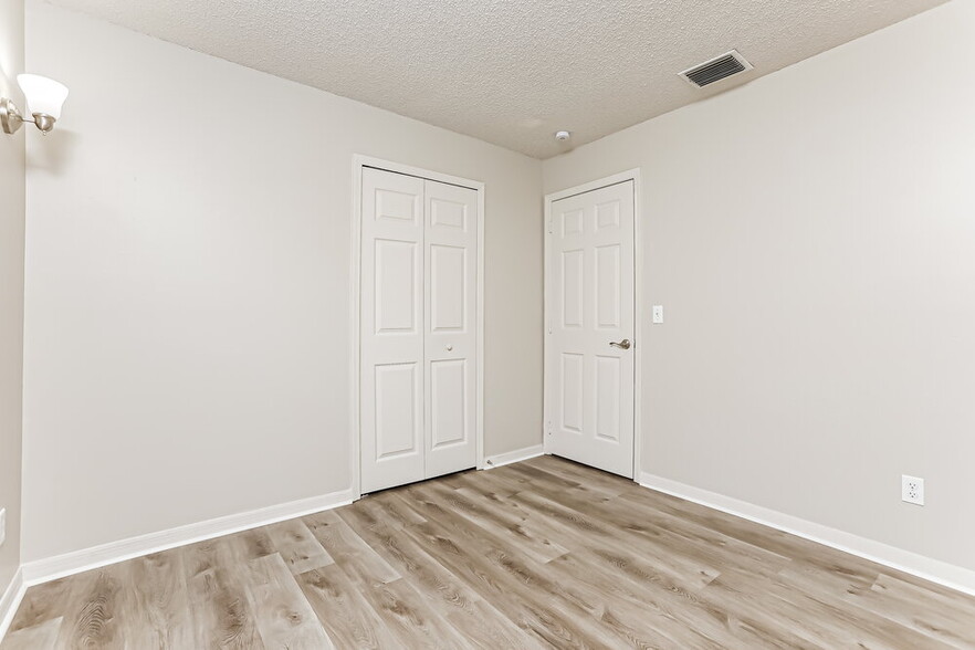 Building Photo - 8782 Foley Dr