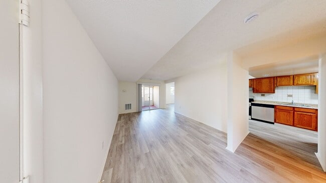 Building Photo - 7197 D Cimarron Ct