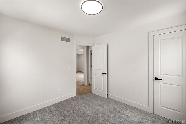 Building Photo - 308-310 East Harry Ave