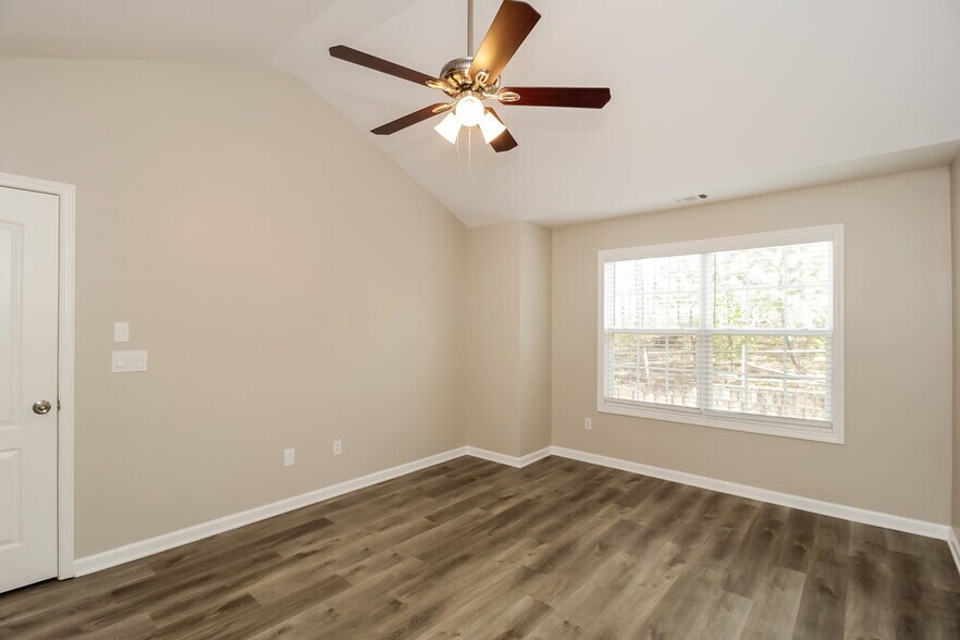 Building Photo - 2213 Hoskin Ct NW