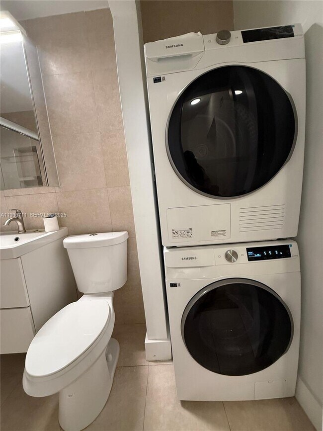 Building Photo - 349 Meridian Ave