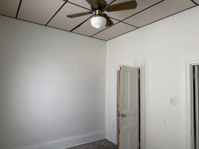 Building Photo - 308 4th St