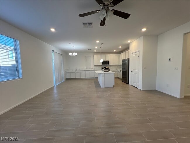 Building Photo - 7470 S Pioneer Way