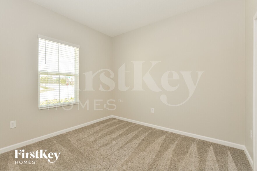 Building Photo - 921 Carmillion Ct