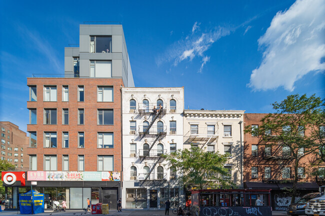 Building Photo - 220 Avenue A