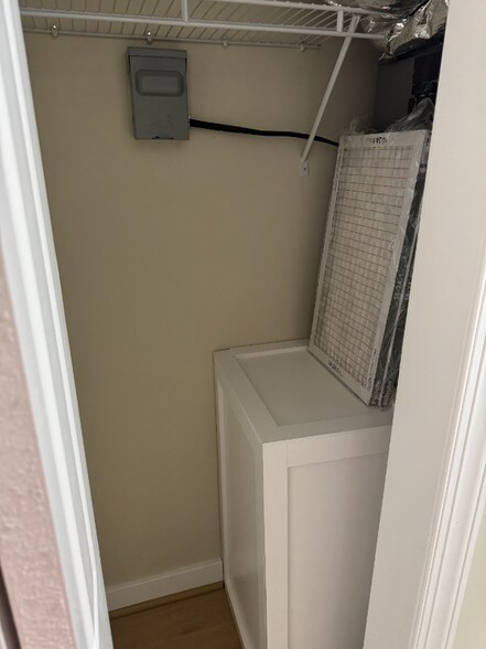 Building Photo - 1013 Clayton Rd