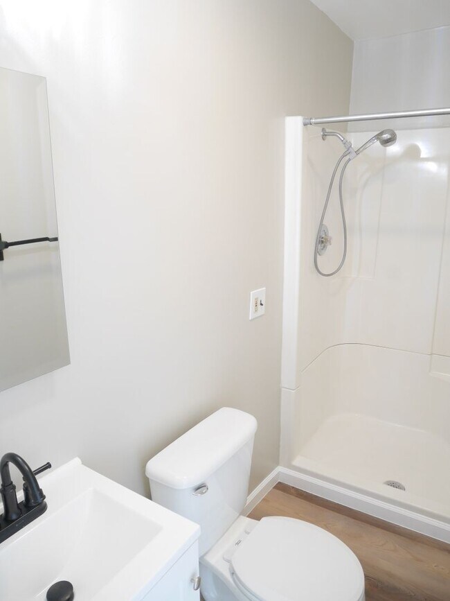 Building Photo - Renovated Corner Apartment- Canton, MD MOV...