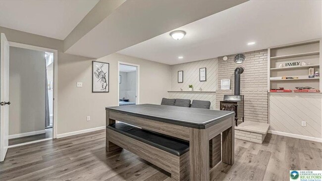 Building Photo - 115 White Oak Ct