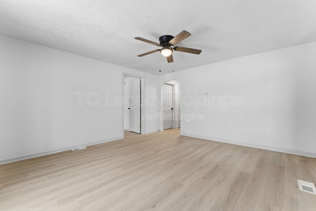 Building Photo - 16 Flint St