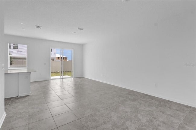 Building Photo - 2474 Skyline Lp