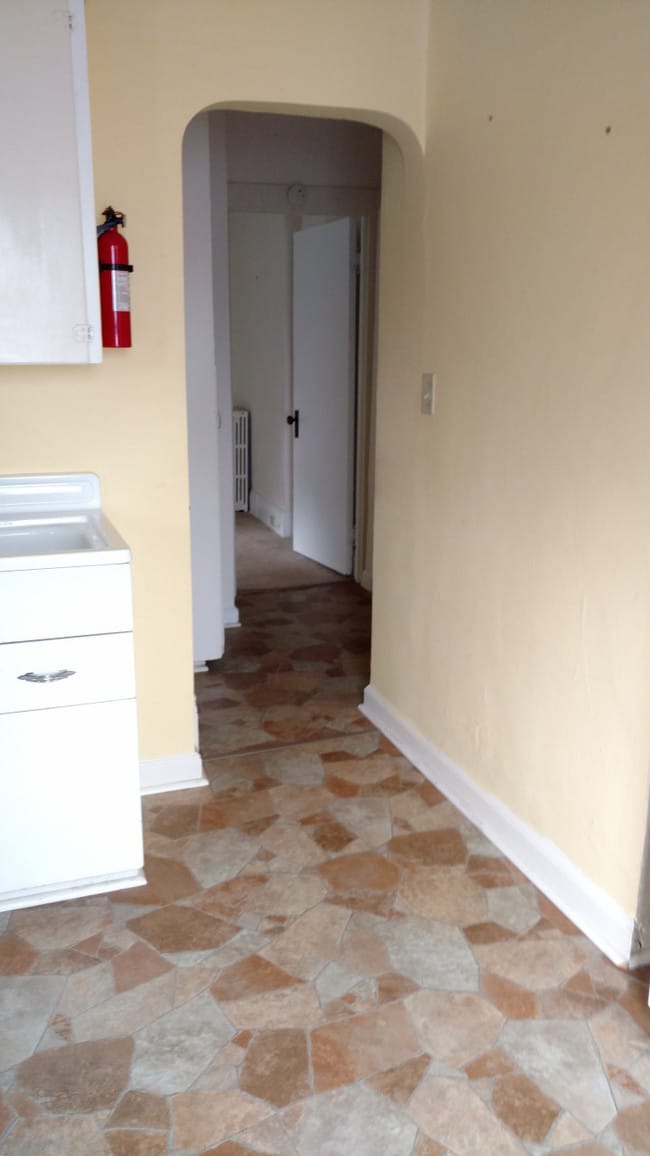 Building Photo - 513 Triplex