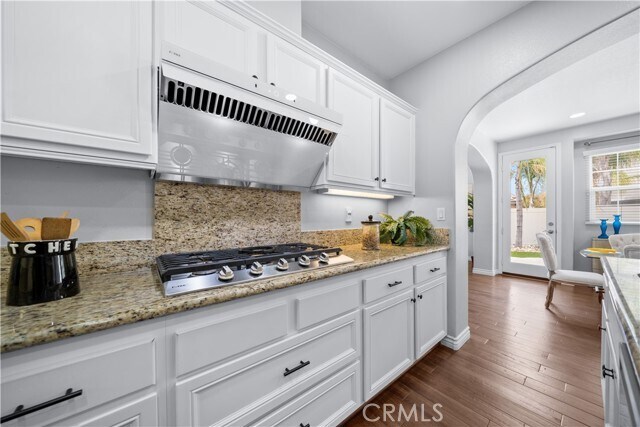 Building Photo - 46239 Lone Pine Dr