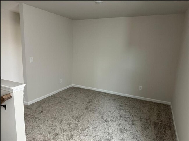 Building Photo - 3250 Westgate Park Dr